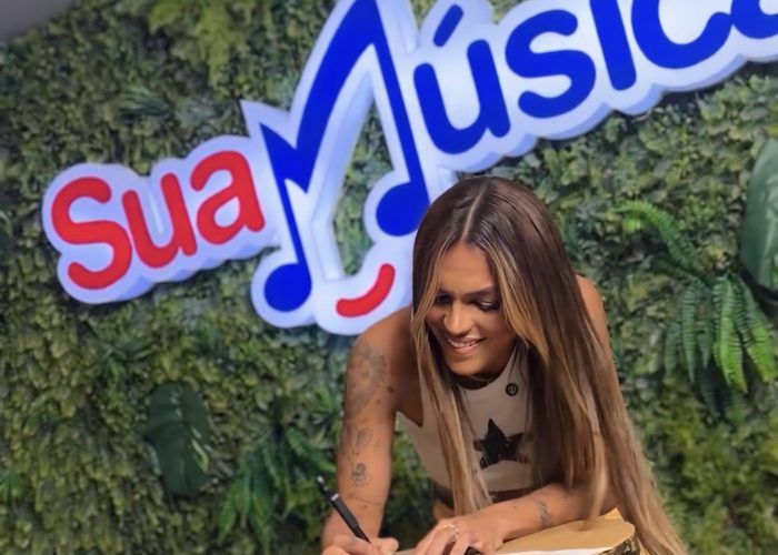 Tays Reis inicia nova fase com gravação de audiovisual no Sua Música