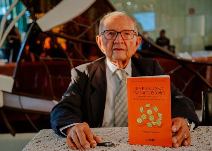Livro de economista Givaldo Peixoto é prestigiado durante lançamento em Brasília